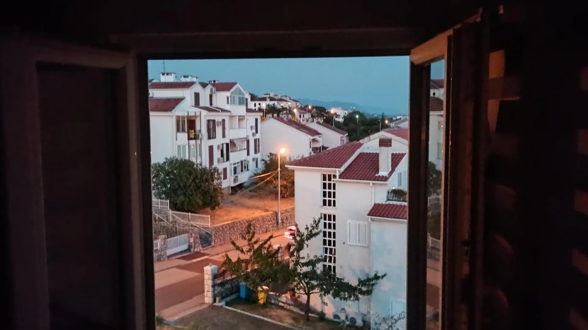 Moon Light-Free Parking Apartment Rijeka