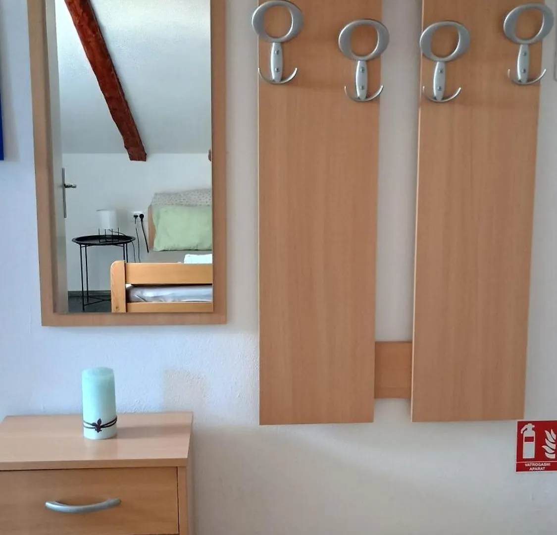 Moon Light-Free Parking Apartment Rijeka 0*,
