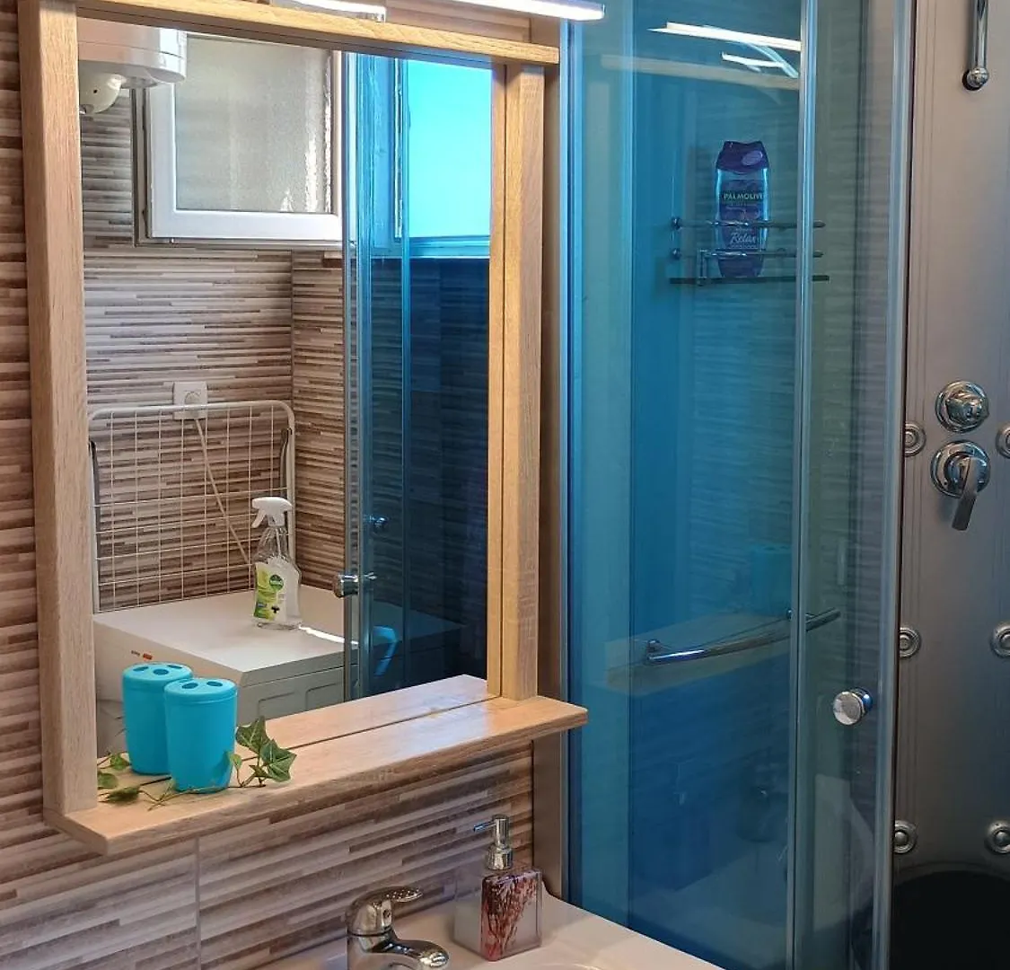 Moon Light-Free Parking Apartment Rijeka
